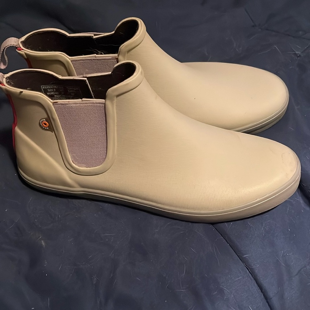 Bogg Chelsea rain boot